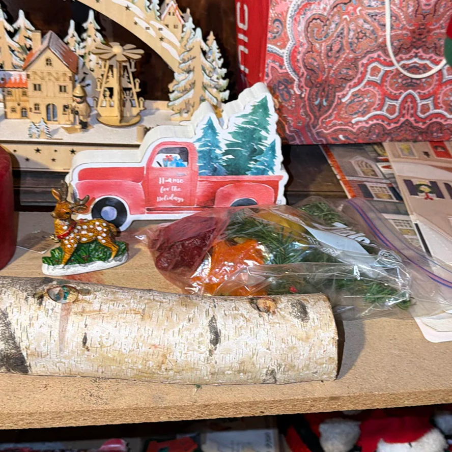 Christmas and Holiday Decorations - image 9 of 15