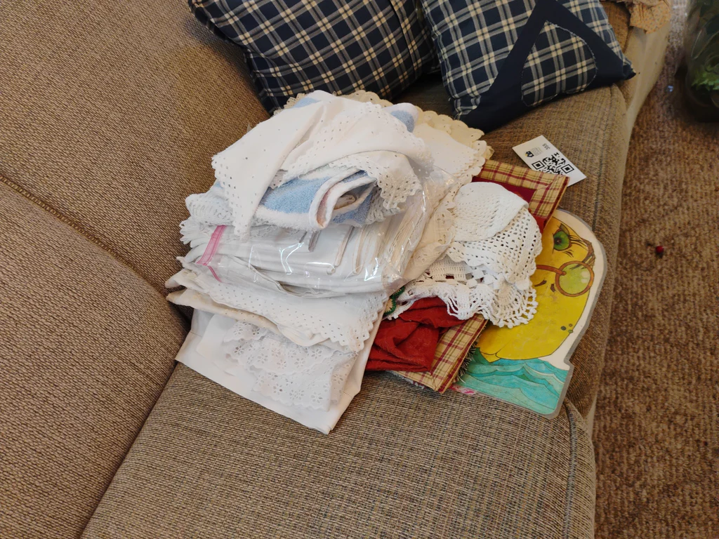Decorative Pillows and Linens - image 2 of 7