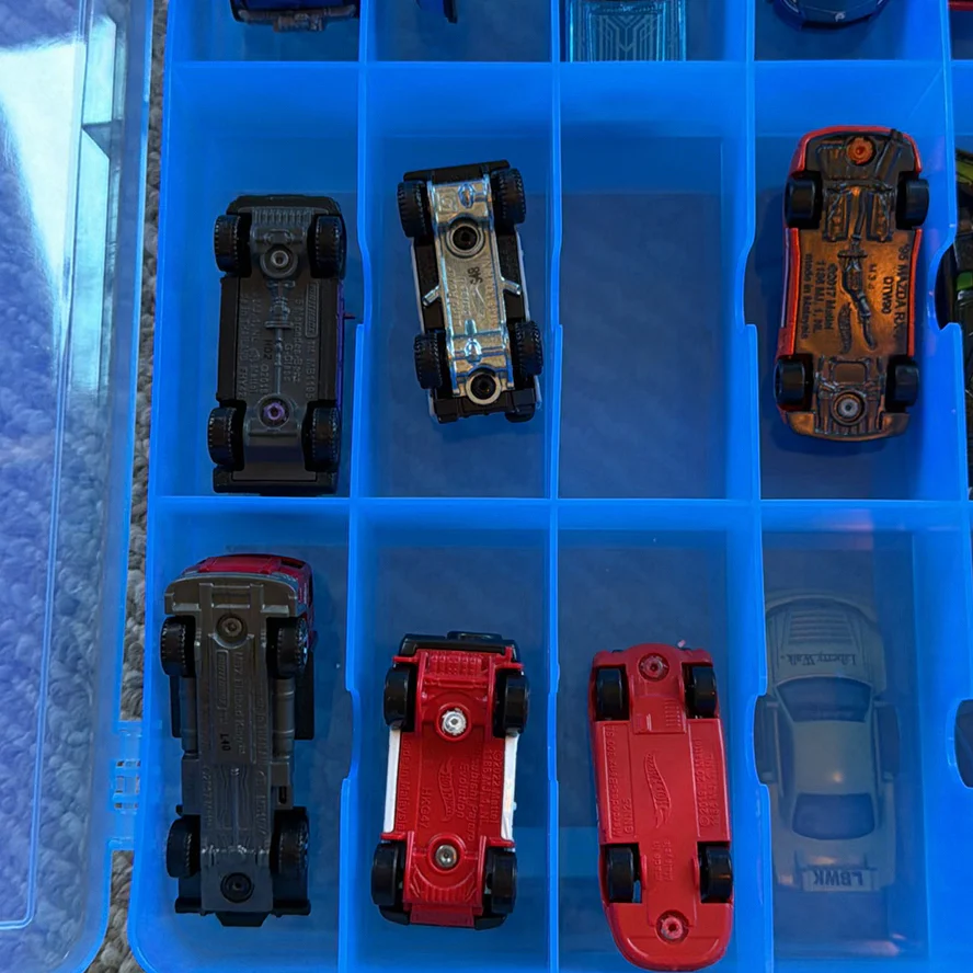 Die-Cast Toy Cars in Plastic Storage Case - image 10 of 16