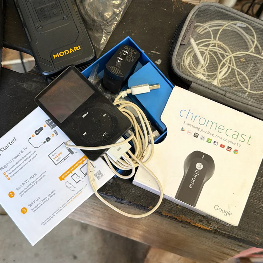 Mixed Electronics and Audio Accessories - image 6 of 8