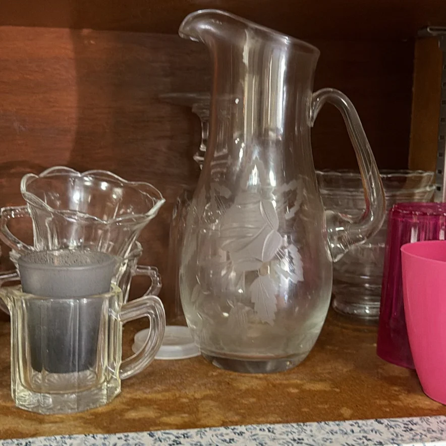Glassware, Mugs, Pitchers, and Kitchen Accessories - image 5 of 12