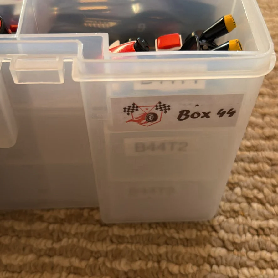 Toy Die-Cast Cars in Storage Case - image 17 of 17