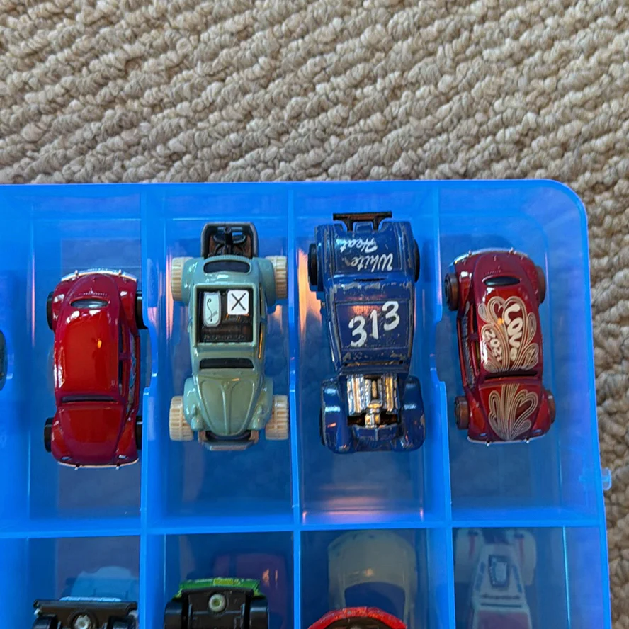 Die-Cast Toy Cars in Plastic Storage Case - image 13 of 16
