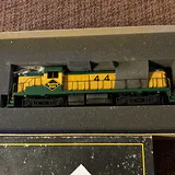 Weaver RS-3 Diesel Locomotive Model Train - thumbnail 1 of 8