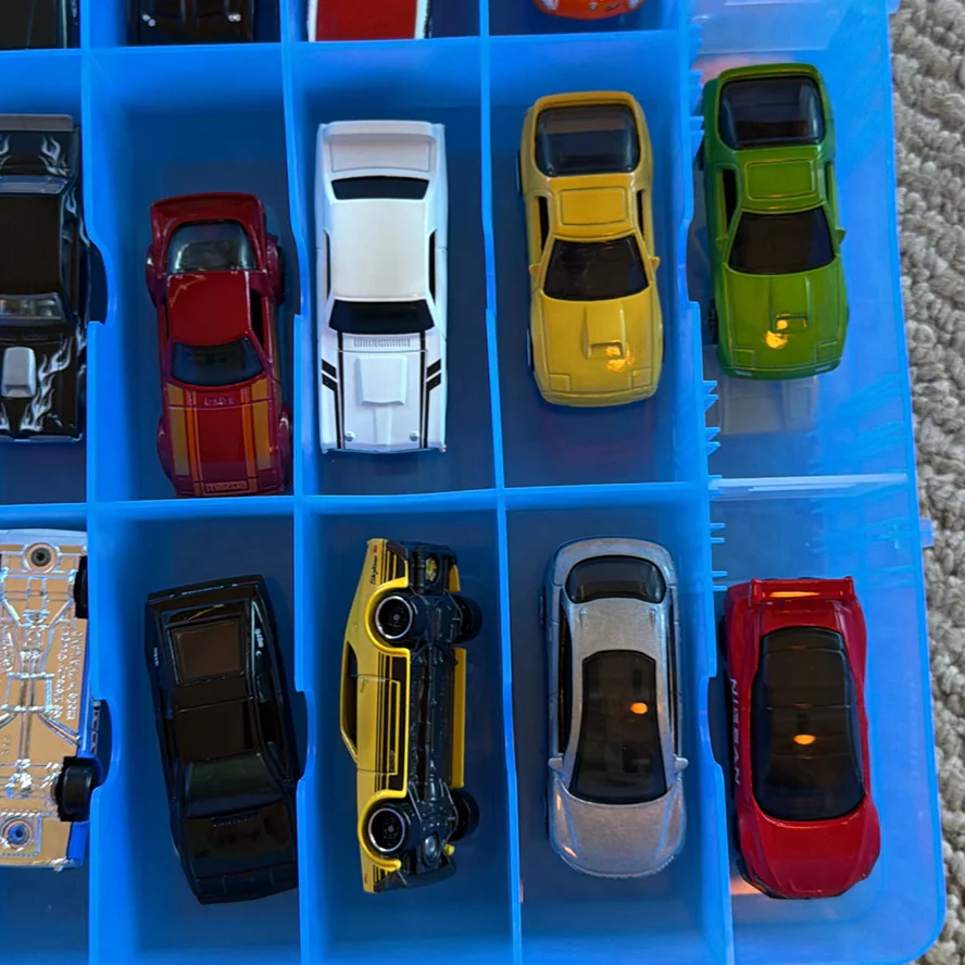Die-Cast Toy Cars in Blue Storage Case - image 15 of 20