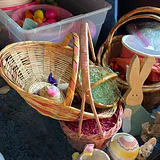 Easter Baskets, Plastic Eggs, and Seasonal Decorations - thumbnail 4 of 13