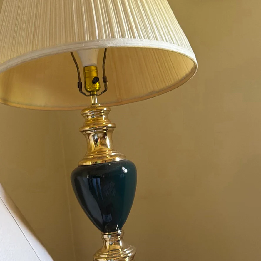 Table Lamp with Two Lamp Shades - image 3 of 7
