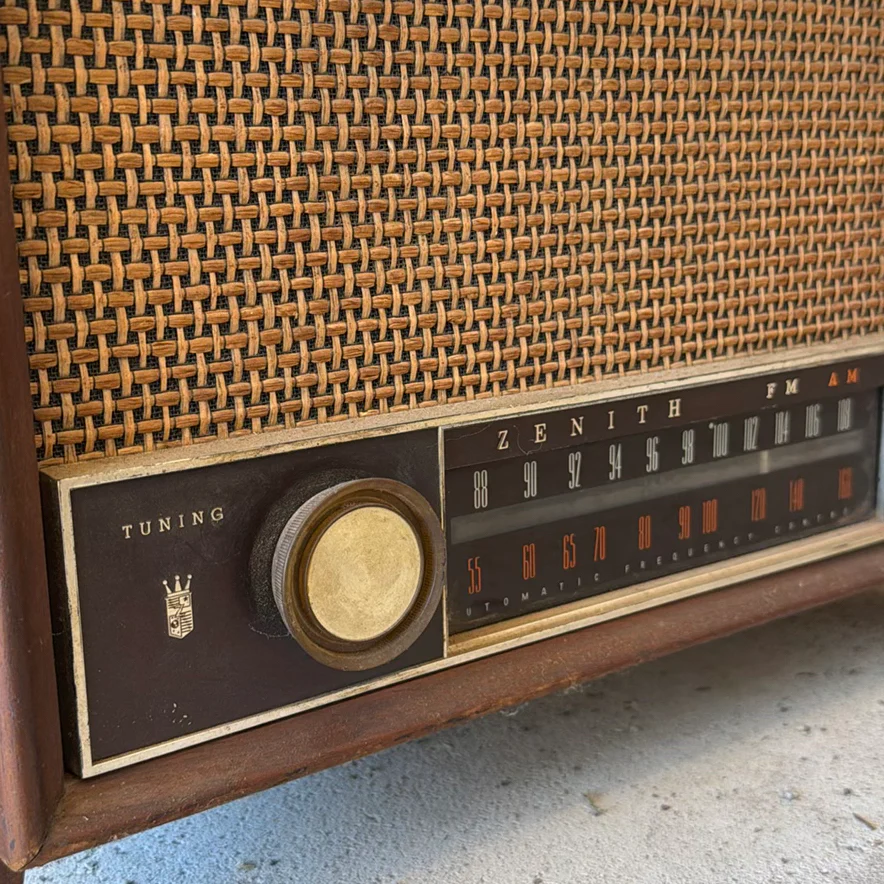 Zenith AM/FM Tabletop Radio - image 3 of 5