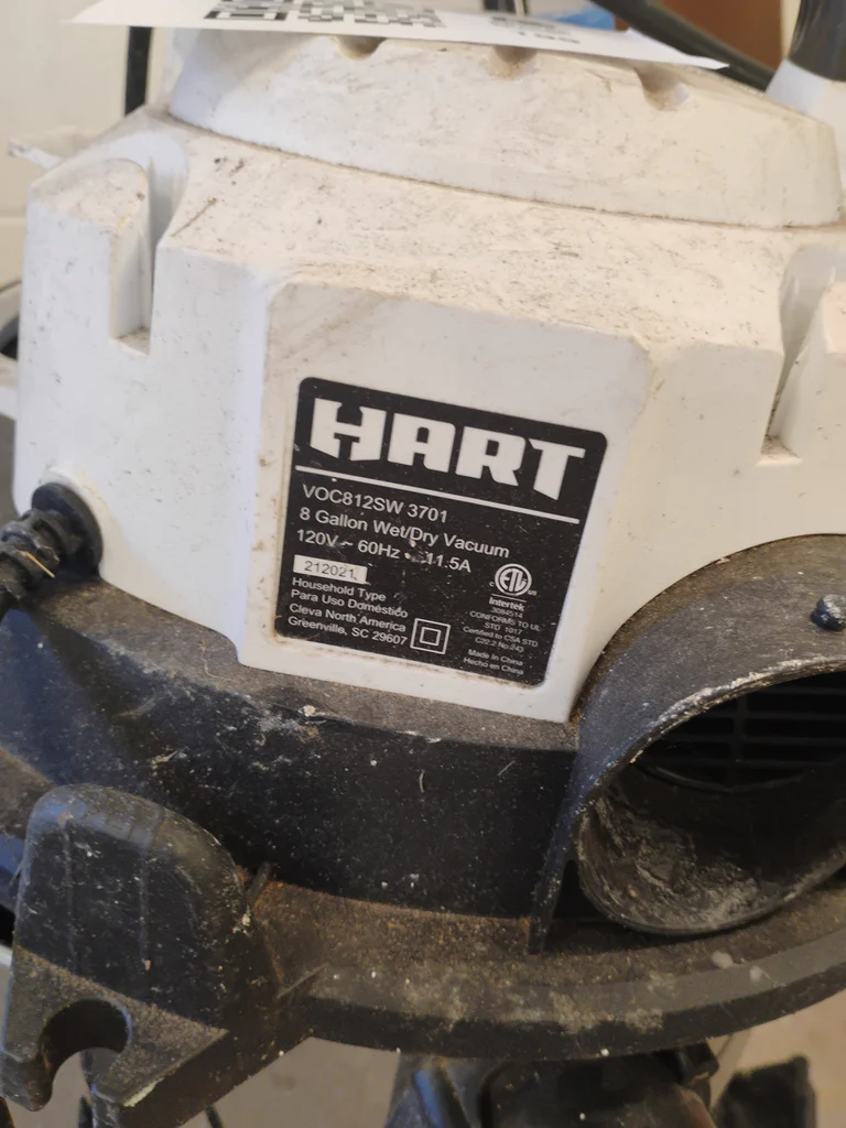HART 8 Gallon Wet/Dry Vacuum and Assorted Yard Tools - image 3 of 7