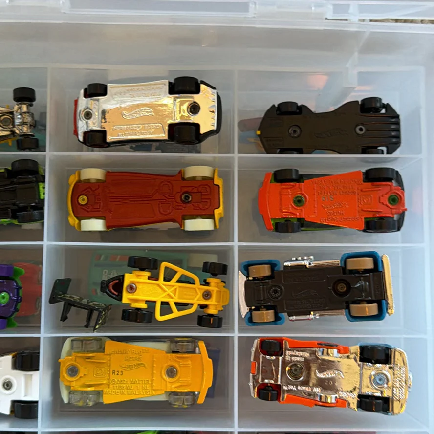 Die-Cast Toy Cars in Plastic Storage Case - image 17 of 26