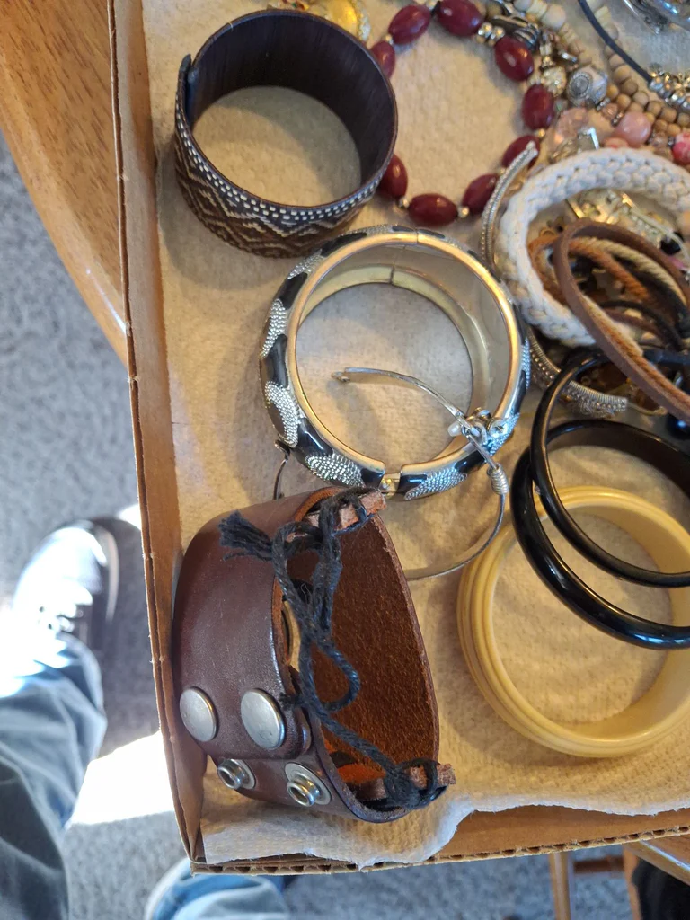 Costume Jewelry Lot - image 2 of 8