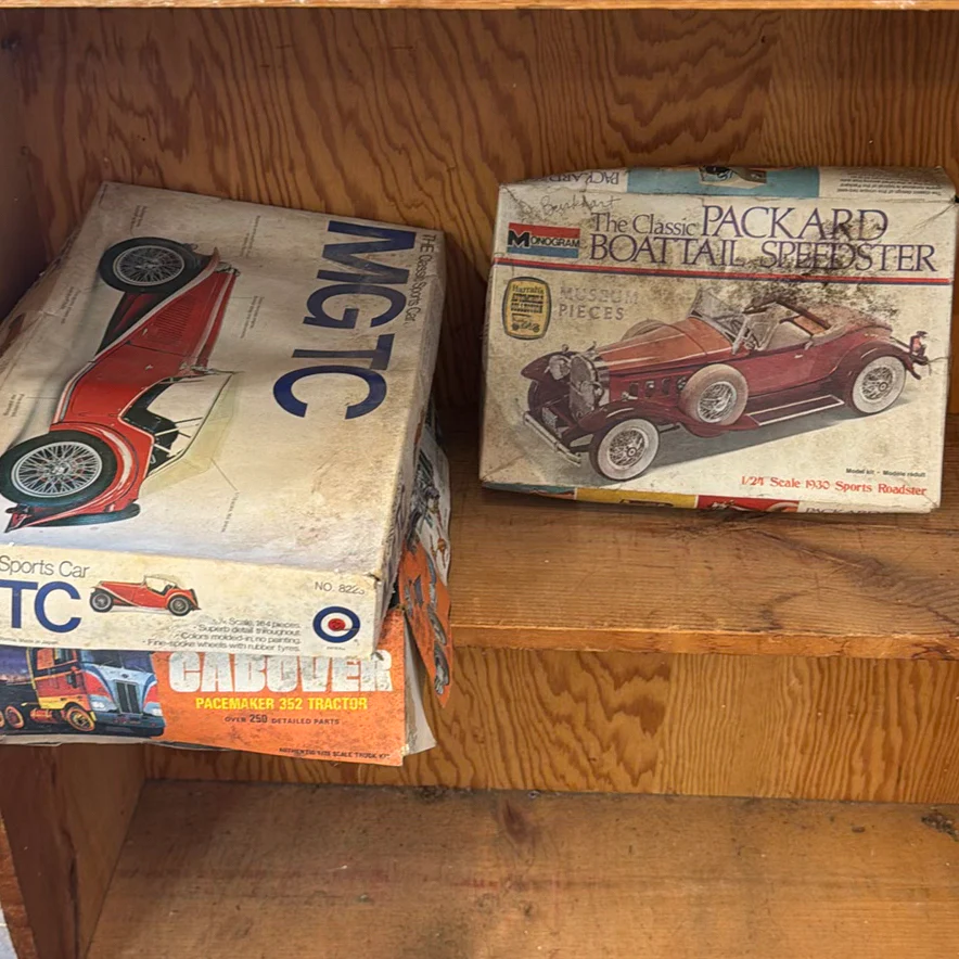 Vintage Vehicle Model Kits - image 1 of 5