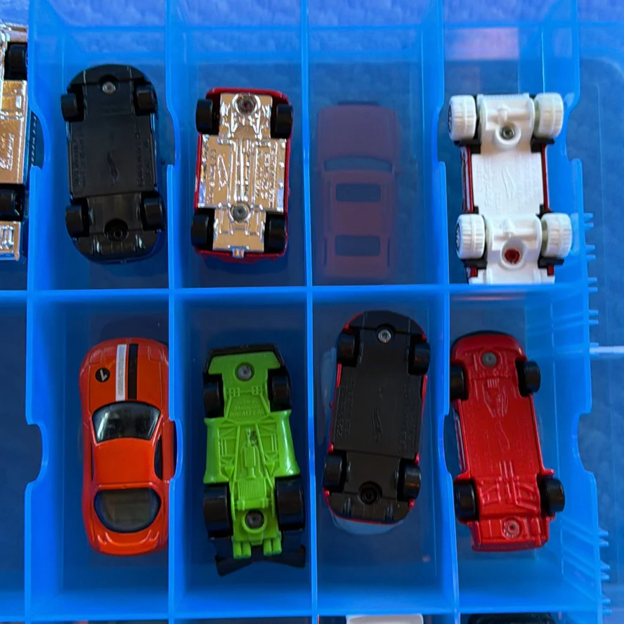 Die-Cast Toy Cars in Plastic Storage Case - image 14 of 16