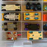 Die-Cast Toy Vehicles with Plastic Case - thumbnail 24 of 28
