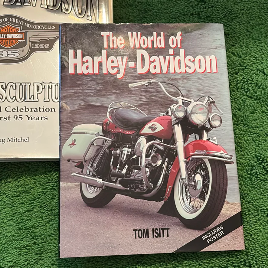 Harley-Davidson Motorcycle Books and Collectibles - image 9 of 12