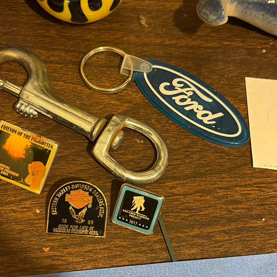 Collectible Figurines, Pins, Keychains, and Decorative Items - image 7 of 16