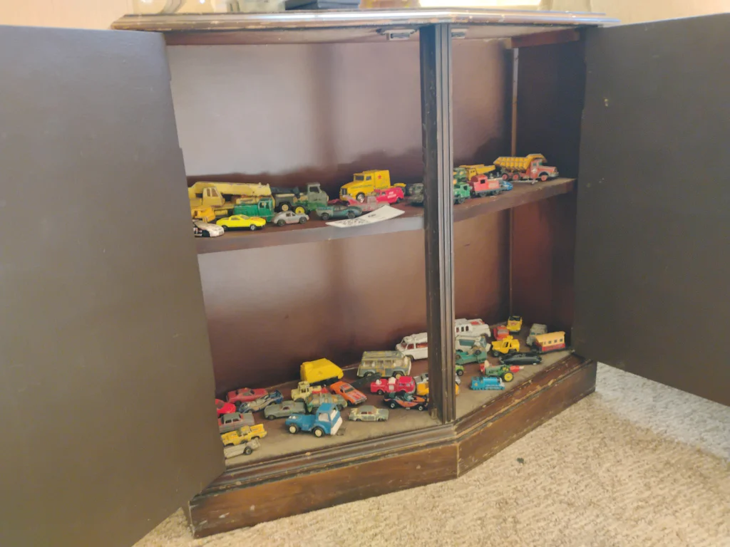 Vintage Die-Cast Toy Vehicles - image 1 of 12