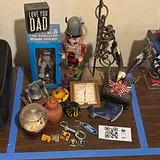Collectible Figurines, Pins, Keychains, and Decorative Items - thumbnail 3 of 16
