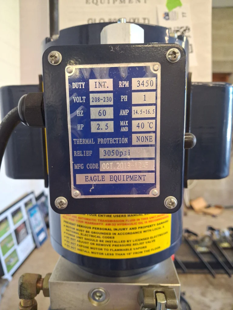 Eagle Equipment 8,000 lb Four-Post Automotive Lift - image 4 of 16