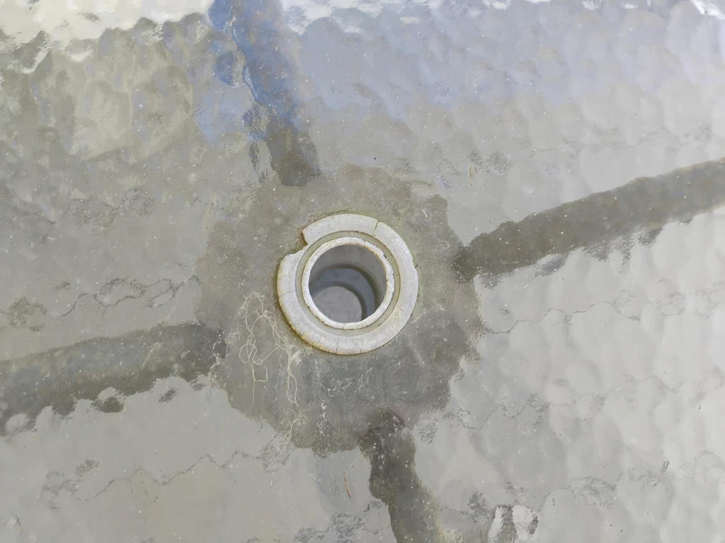 Round Glass Patio Table - image 5 of 6