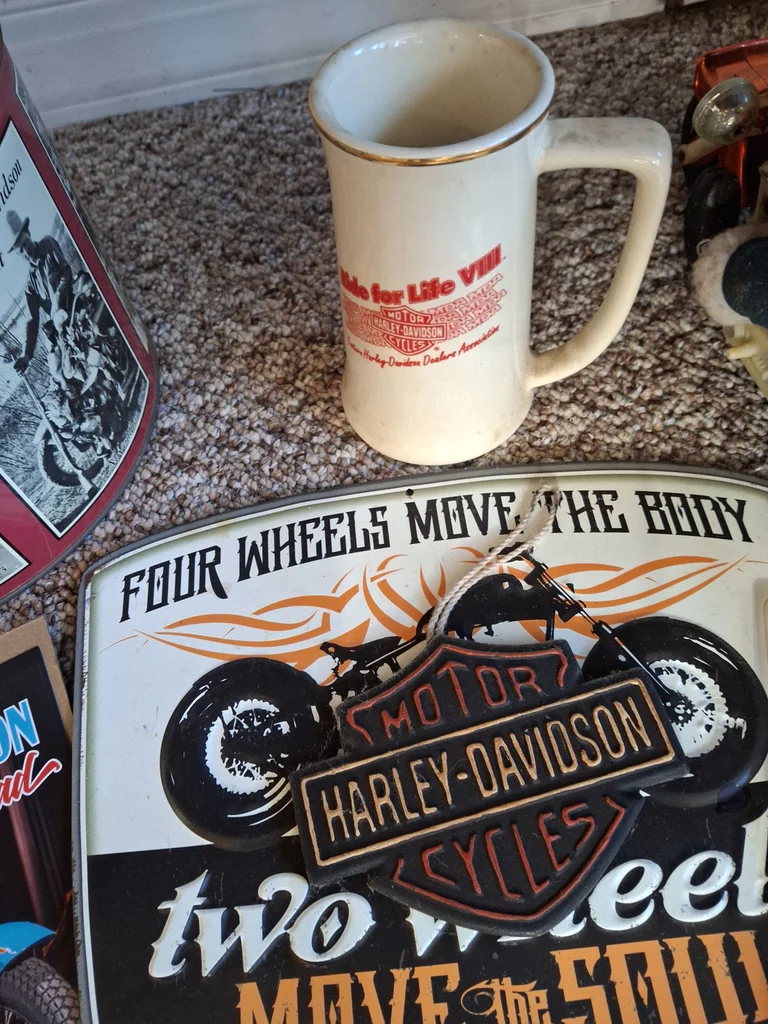 Harley-Davidson Motorcycle Collectibles and Decor Assortment - image 12 of 12