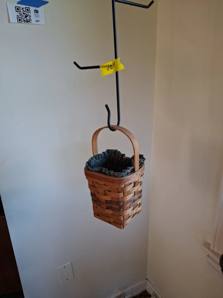 Metal Hanging Rack with Longaberger Baskets - image 3 of 5