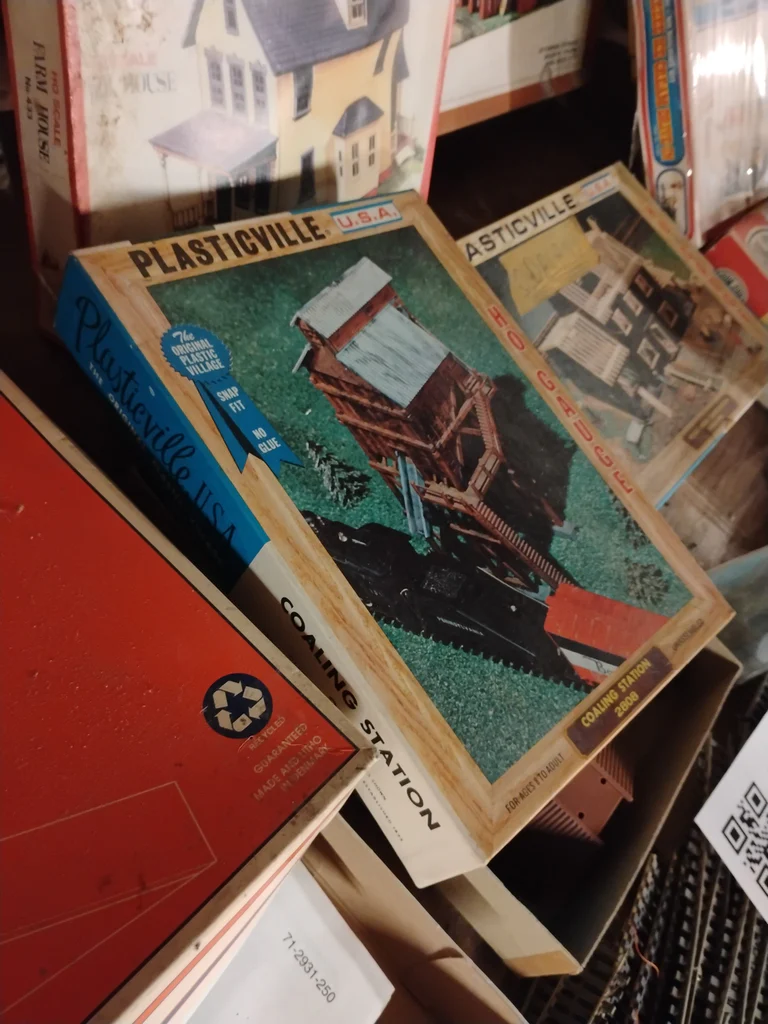 Model Railroad Building Kits and Track Pieces - image 5 of 12
