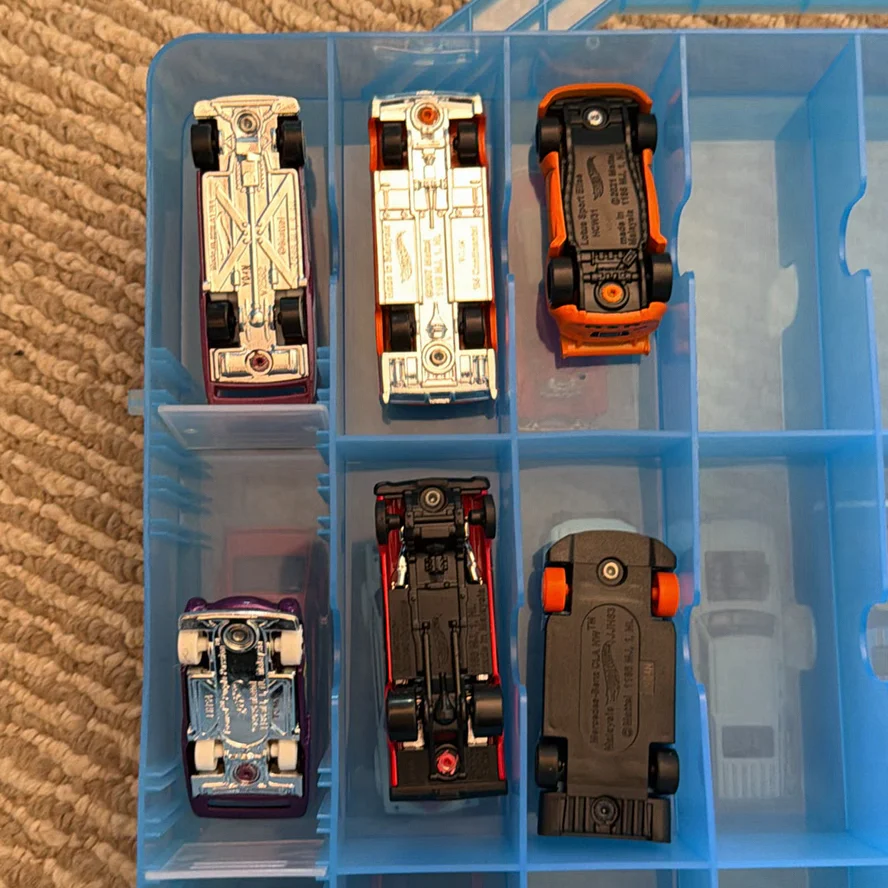 Die-Cast Toy Cars in Storage Case - image 14 of 14