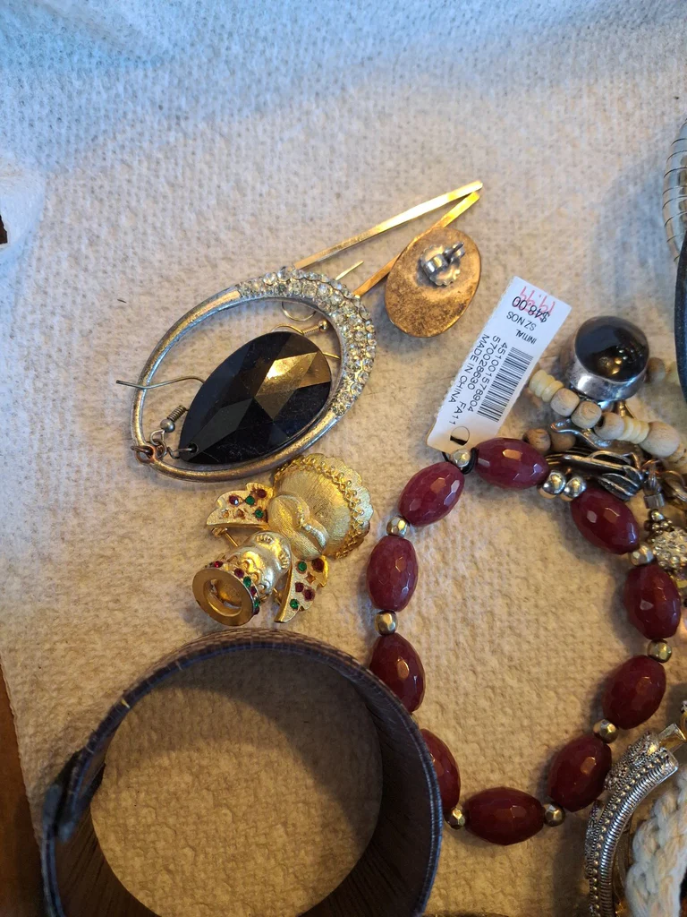 Costume Jewelry Lot - image 6 of 8