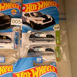Assorted Hot Wheels Die-Cast Toy Cars - thumbnail 7 of 10