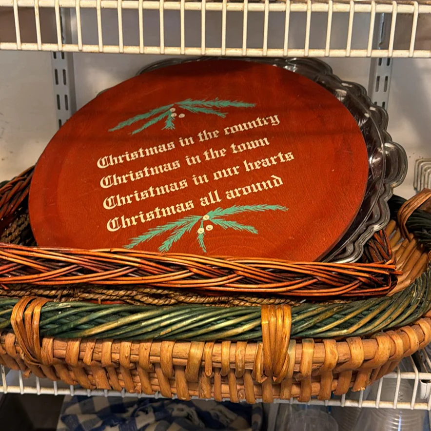 Serving Trays, Baskets, Disposable Cups - image 9 of 12