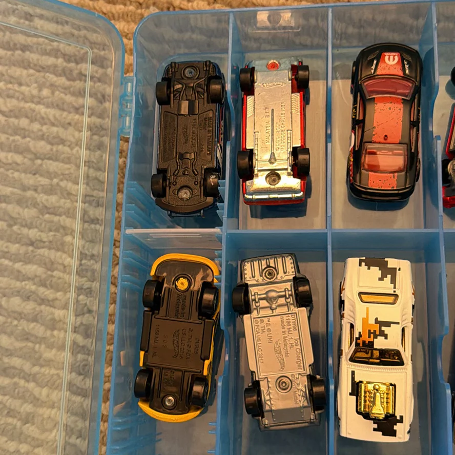 Die-Cast Toy Cars in Plastic Storage Case - image 5 of 16