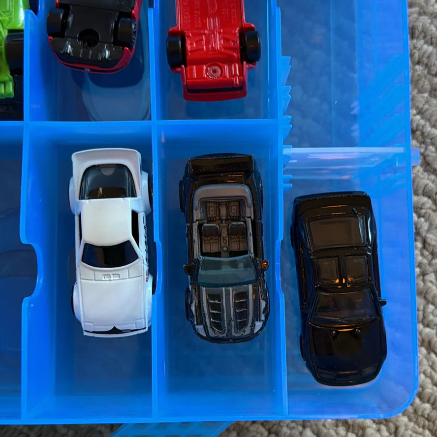 Die-Cast Toy Cars in Plastic Storage Case - image 15 of 16