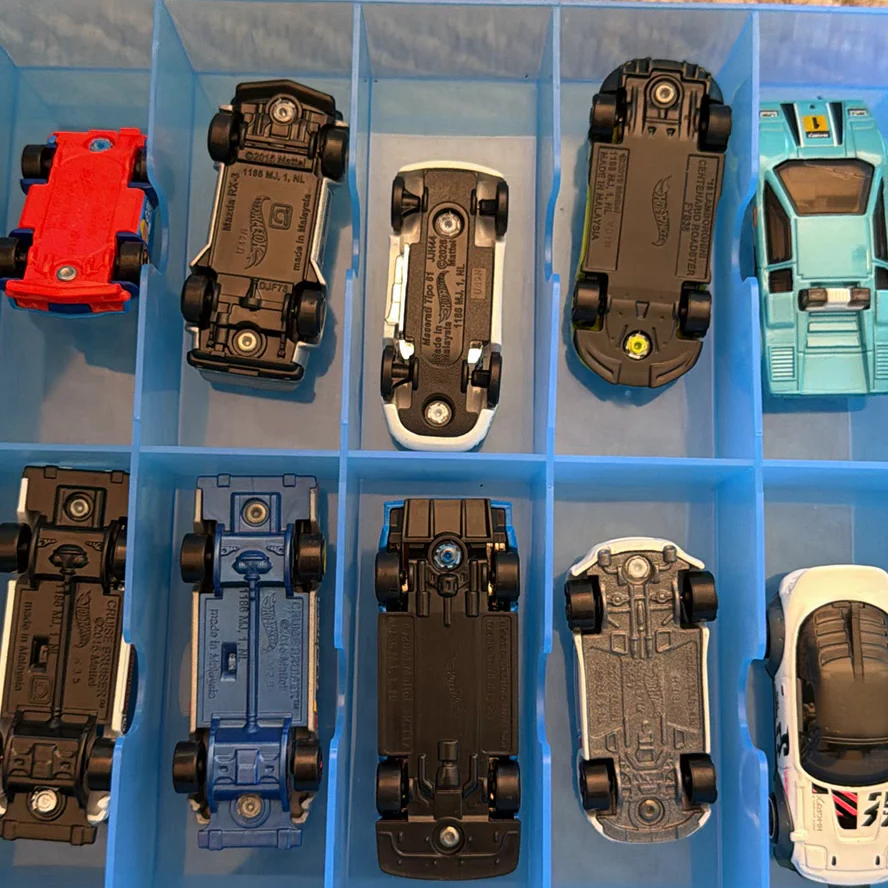 Die-Cast Toy Cars in Storage Case - image 7 of 14