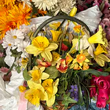 Artificial Floral Arrangements, Wreaths, and Decorative Broom - thumbnail 8 of 9
