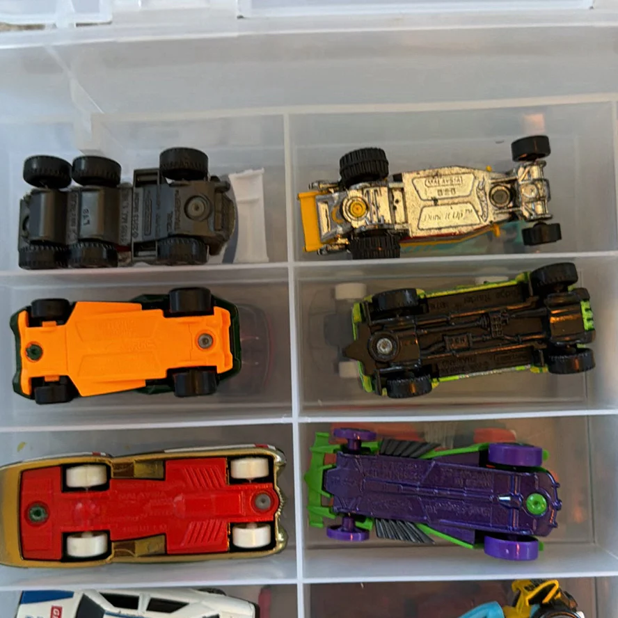 Die-Cast Toy Cars in Plastic Storage Case - image 11 of 26
