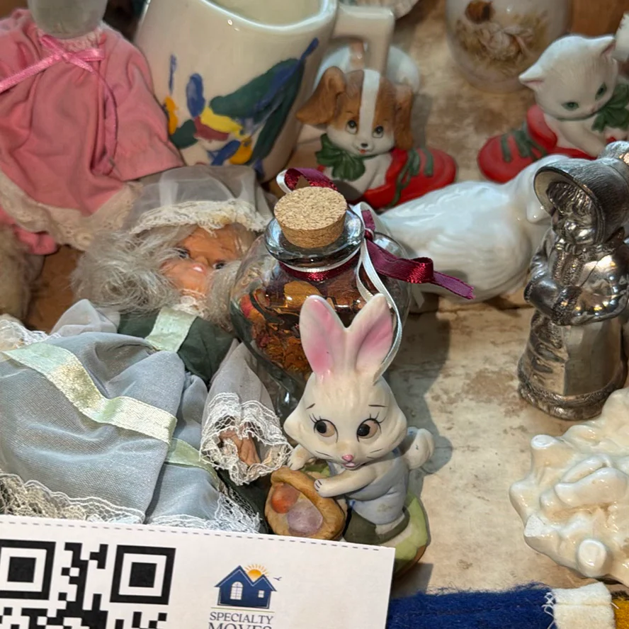 Vintage Dolls, Plush Toys, and Figurines - image 8 of 13