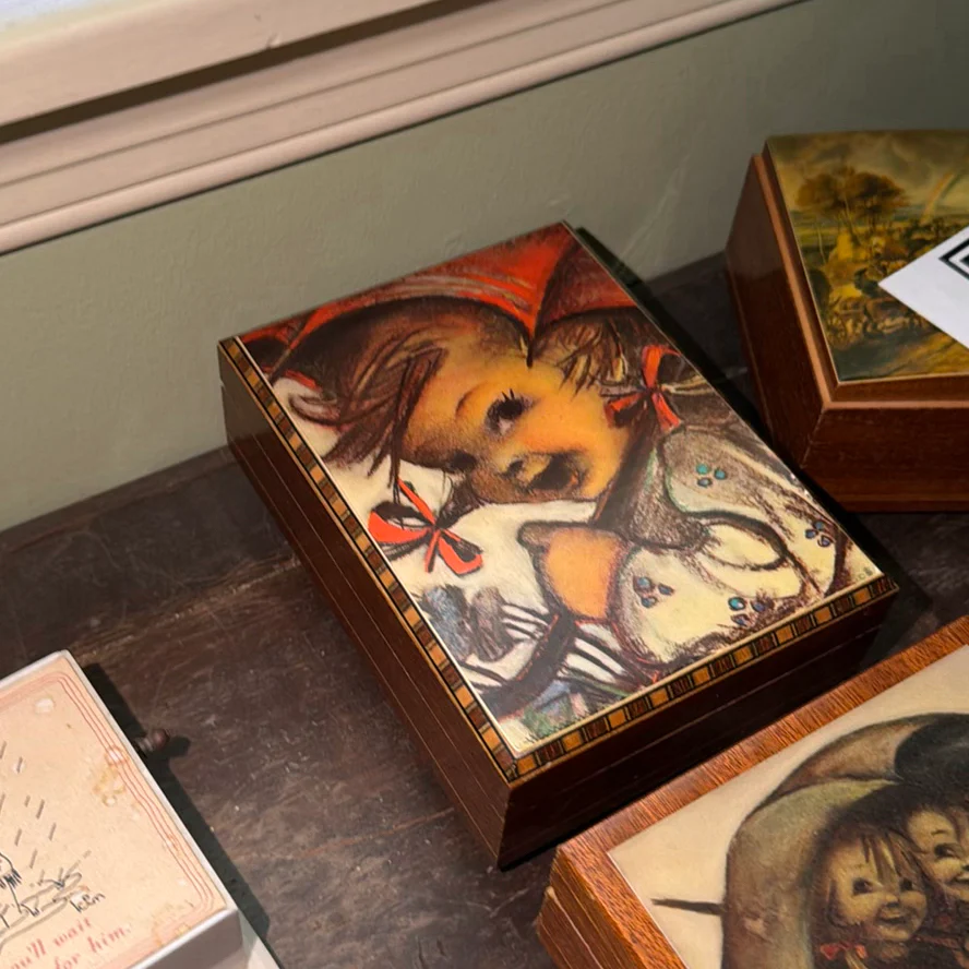 Decorative Boxes, Music Boxes - image 11 of 23