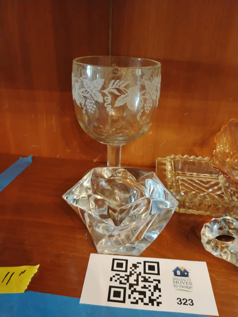 Decorative Glass Bowls, Dishes, and Pedestal Compote - image 7 of 11