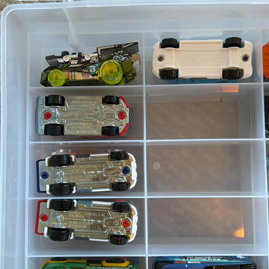 Die-Cast Toy Cars in Plastic Storage Case - image 15 of 26