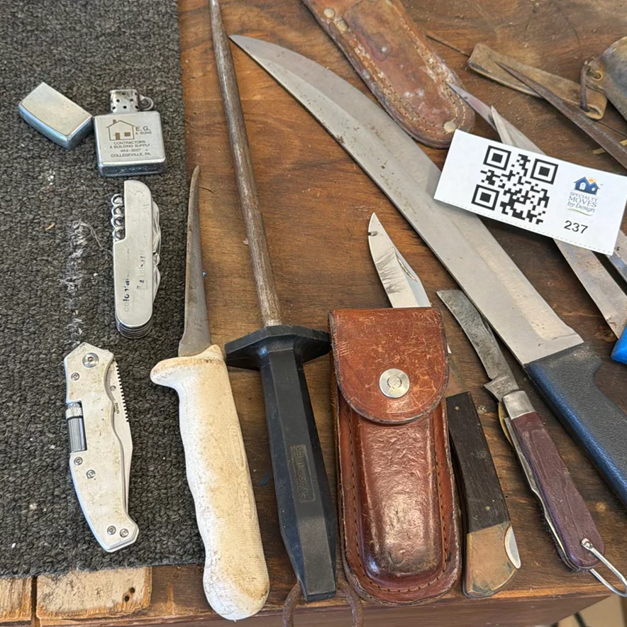 Zippo, Knives, Sharpening Steel, and Pocket Tools - image 3 of 10