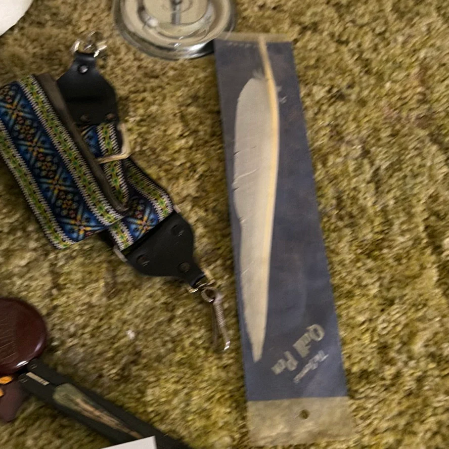 Decorative and Costume Accessories Lot - image 7 of 10