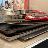 Bakeware, Measuring Cups, and Kitchenware - thumbnail 4 of 8