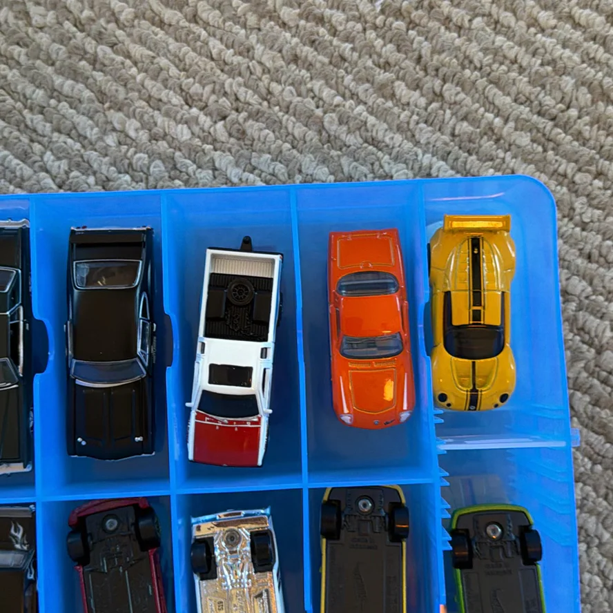 Die-Cast Toy Cars in Blue Storage Case - image 17 of 20
