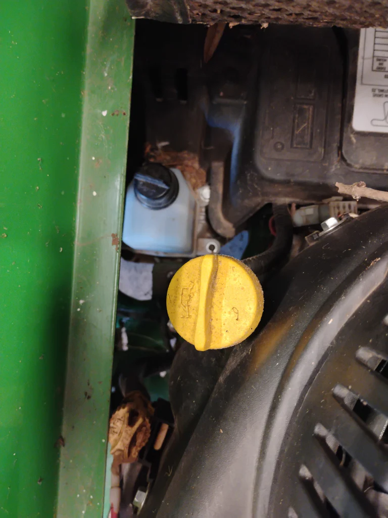 John Deere Z535M Zero Turn Lawn Mower  - image 17 of 22