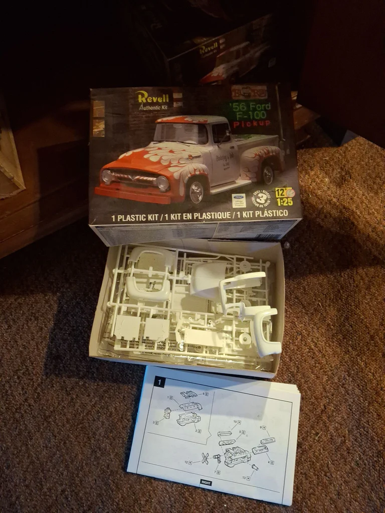 Vintage Car and Truck Model Kits - image 6 of 8