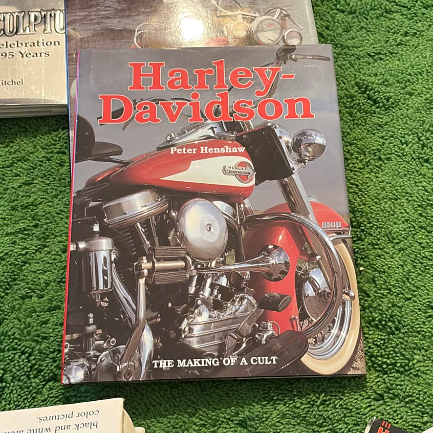 Harley-Davidson Motorcycle Books and Collectibles - image 8 of 12