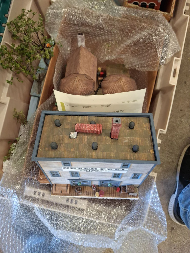 Model Railroad Building Structures and Scenery Pieces - image 3 of 13