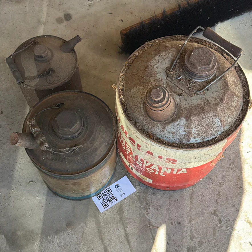 Vintage Metal Oil Cans and Sinclair Pennsylvania Motor Oil Can - image 1 of 6