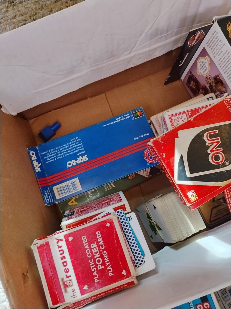 Card Games, Puzzle Books, and Game Accessories - image 3 of 9